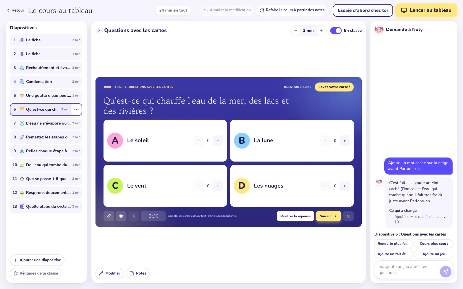 La préparation du cours avec la liste des diapositives, la diapositive au centre et le chat de Noty à droite